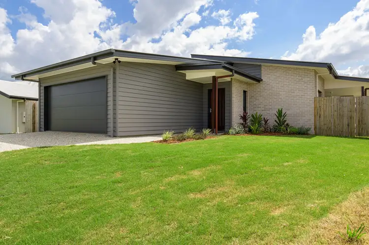 14 Knightsbridge Drive, Southside QLD 4570