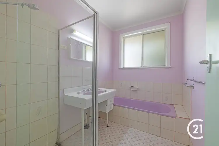 Sixth view of Homely house listing, 1 Kennedy Court, Echuca VIC 3564