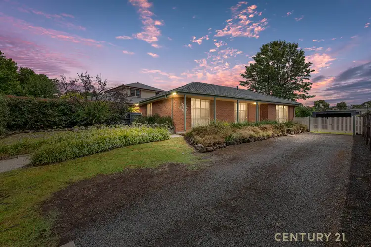 7 Baltaser Drive, Pakenham VIC 3810