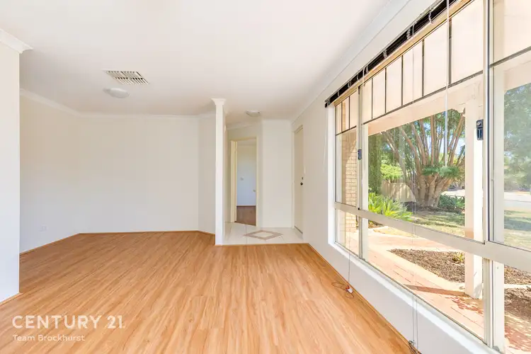 Fifth view of Homely house listing, 2 Rosebud Close, Huntingdale WA 6110