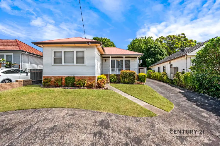 24 E K Avenue, Charlestown NSW 2290