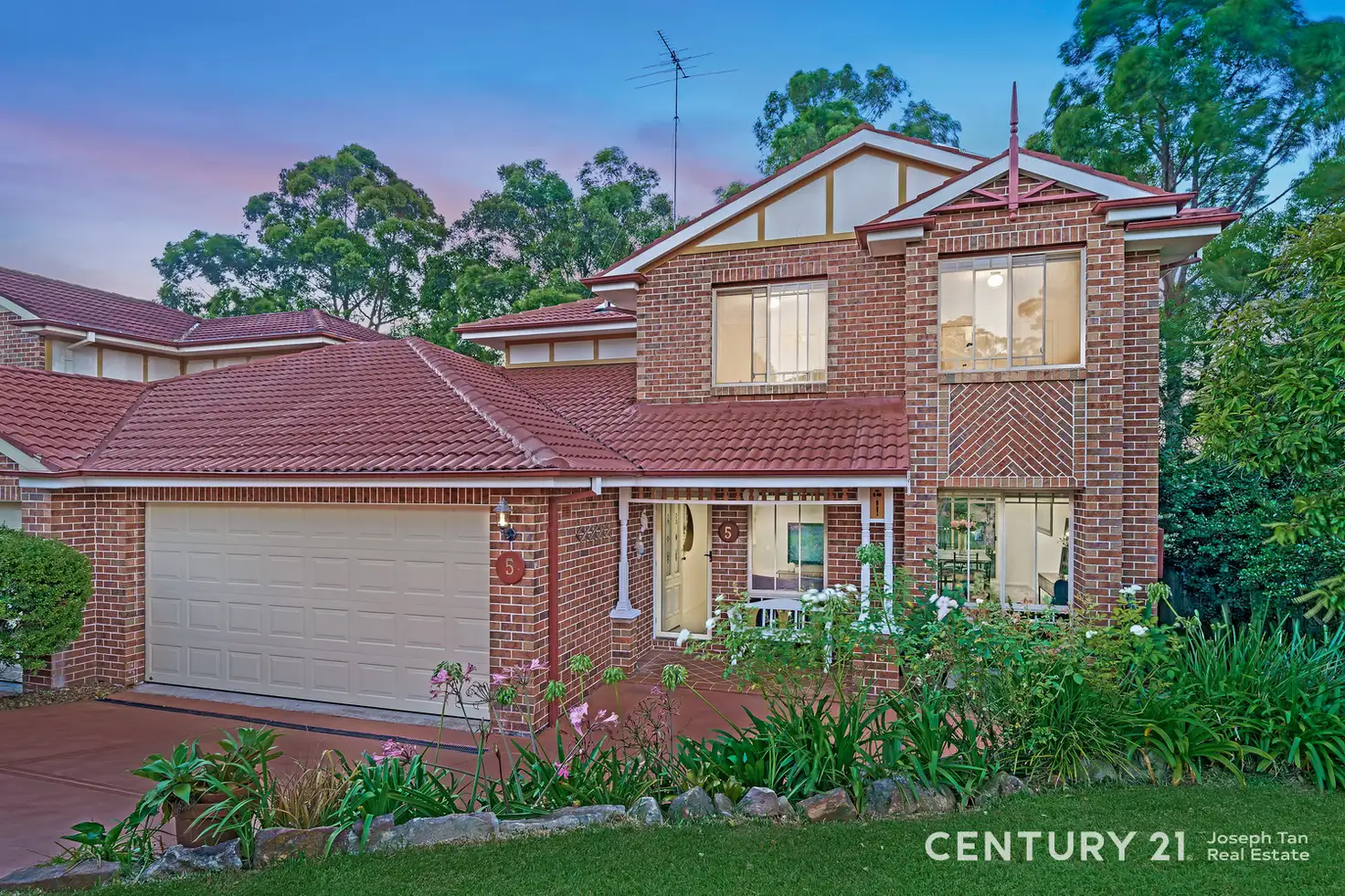 Main view of Homely semi-detached listing, 5 Ridgeview Way, Cherrybrook NSW 2126