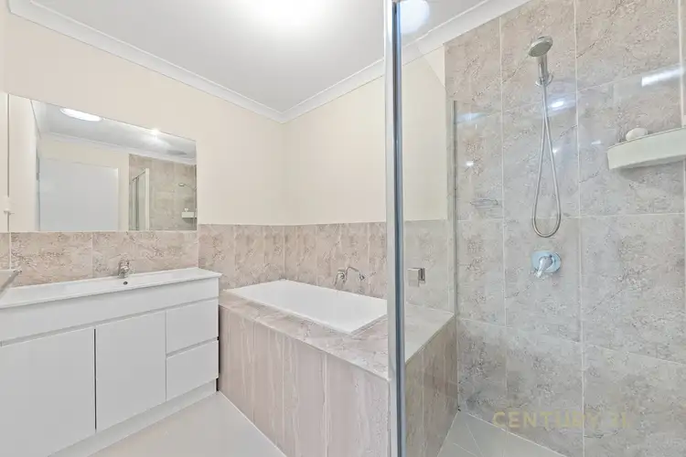 Fifth view of Homely house listing, 10 Titan Lodge Walk, Pakenham VIC 3810