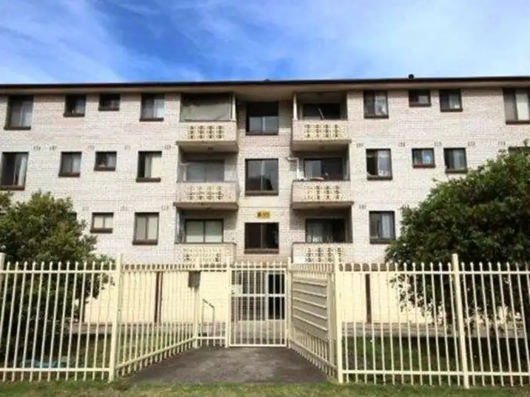 13/8-10 Goulburn Street, Warwick Farm NSW 2170