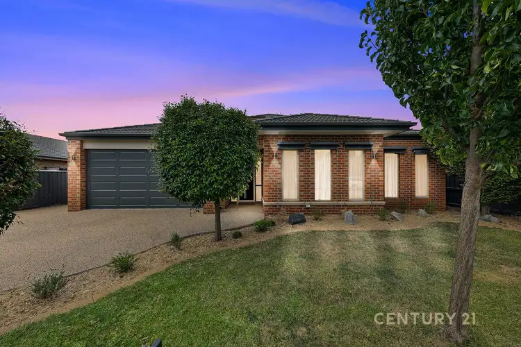 4 Sidney Nolan Place, Pakenham VIC 3810