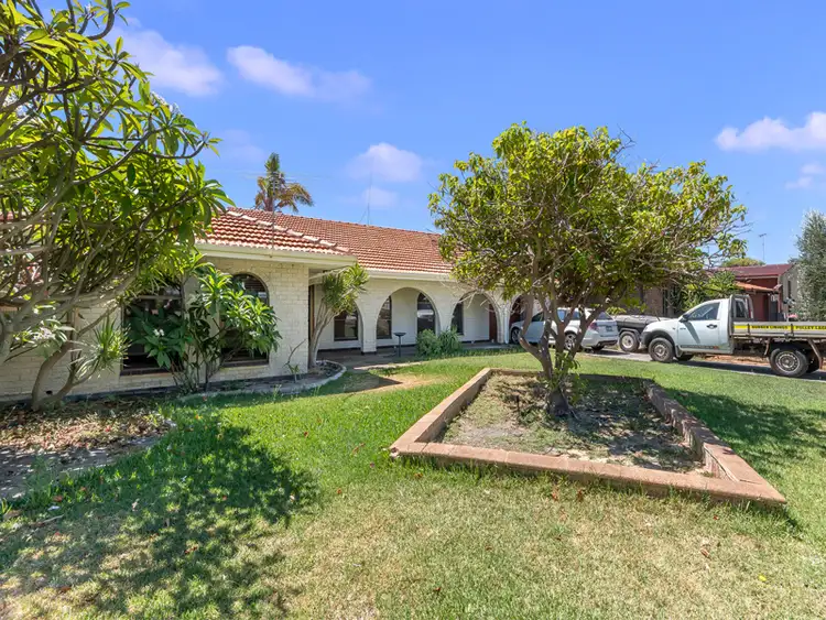 4 Seagate Street, Safety Bay WA 6169