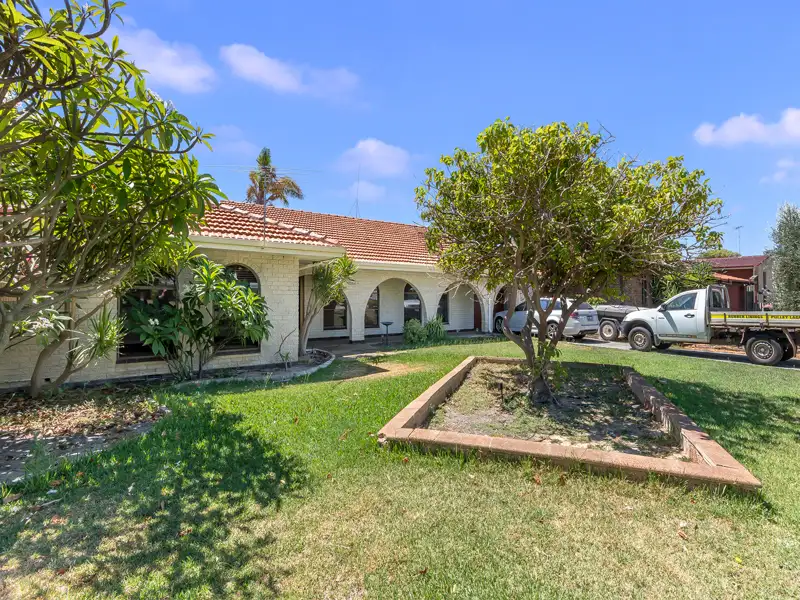 Main view of Homely house listing, 4 Seagate Street, Safety Bay WA 6169