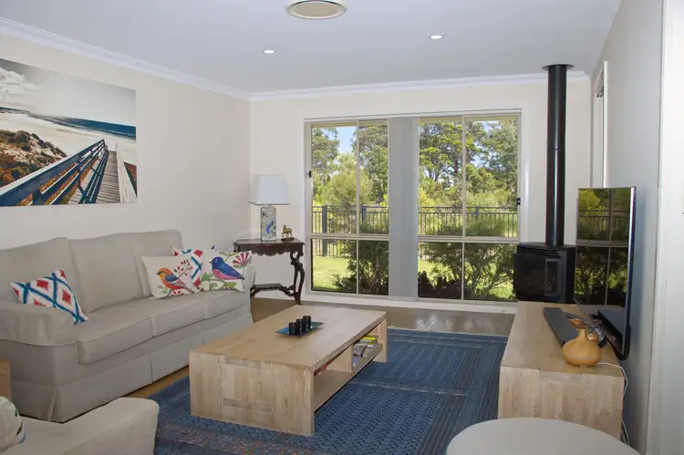25 Leeward Circuit, Tea Gardens NSW 2324