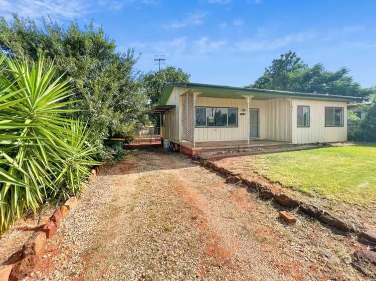 17 Narrandera Street, Lake Cargelligo NSW 2672