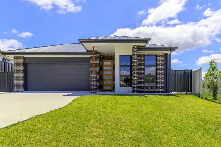 26 Panda Street, Southside QLD 4570