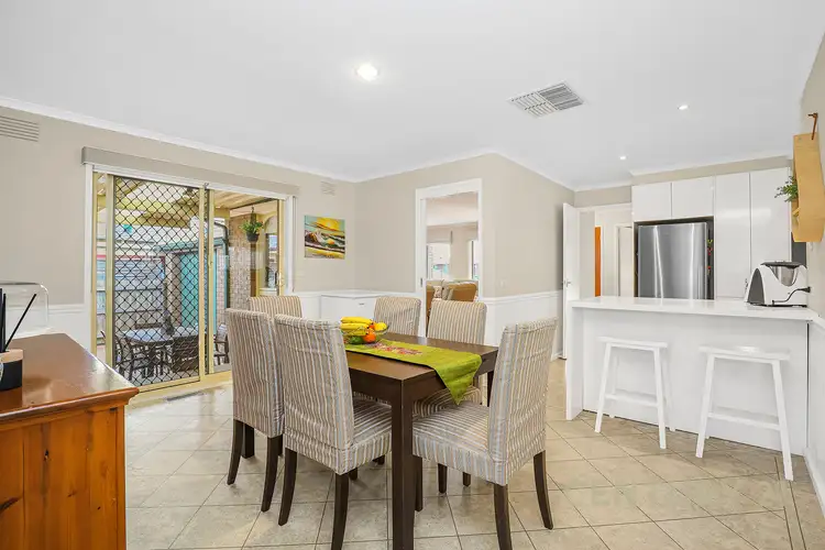 Fourth view of Homely house listing, 20 Primrose Hill Close, Endeavour Hills VIC 3802