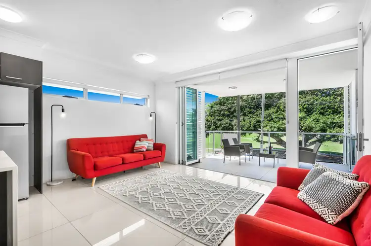 Third view of Homely apartment listing, 6/15 Fox Street, Wynnum QLD 4178