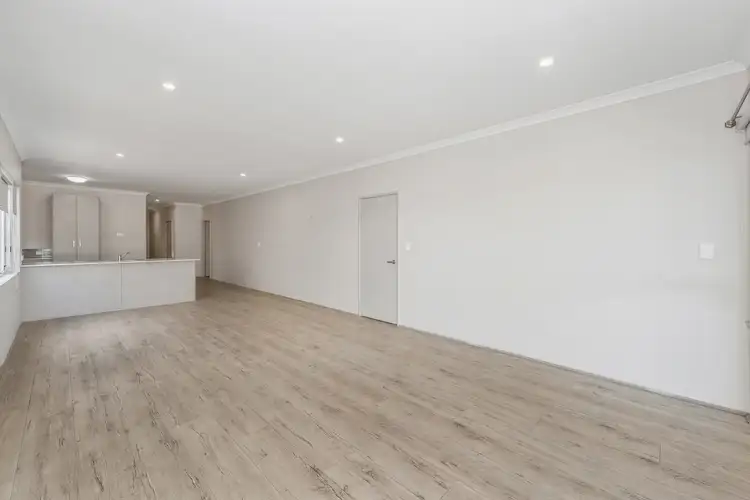 Sixth view of Homely unit listing, 1b Starling Ramble, South Yunderup WA 6208