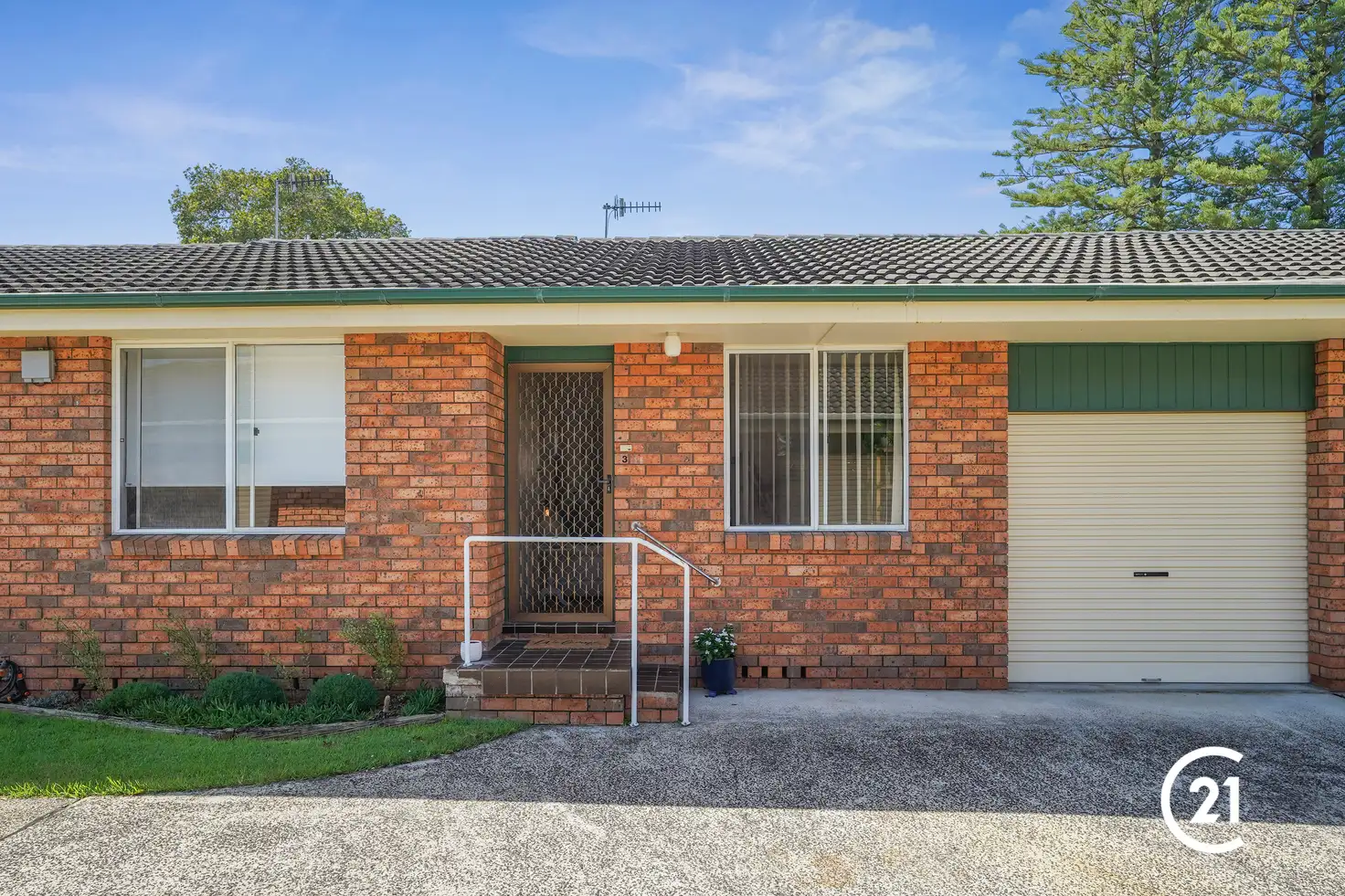 Main view of Homely villa listing, 3/11-13 Oaks Avenue, Long Jetty NSW 2261