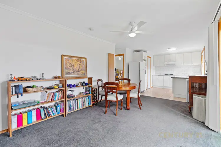 Sixth view of Homely house listing, 4 Rossi Close, Pakenham VIC 3810