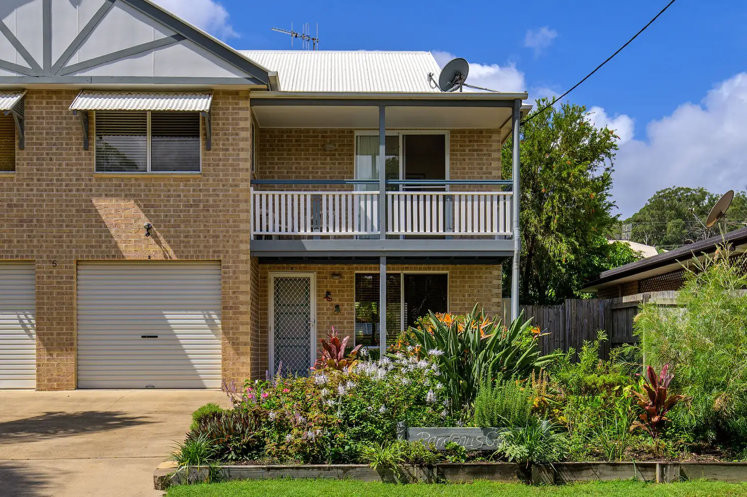 Main view of Homely townhouse listing, 2/5 Rumbalara Avenue, Rainbow Beach QLD 4581