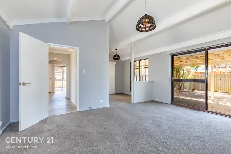 62 Hilton Crescent, Maddington WA 6109