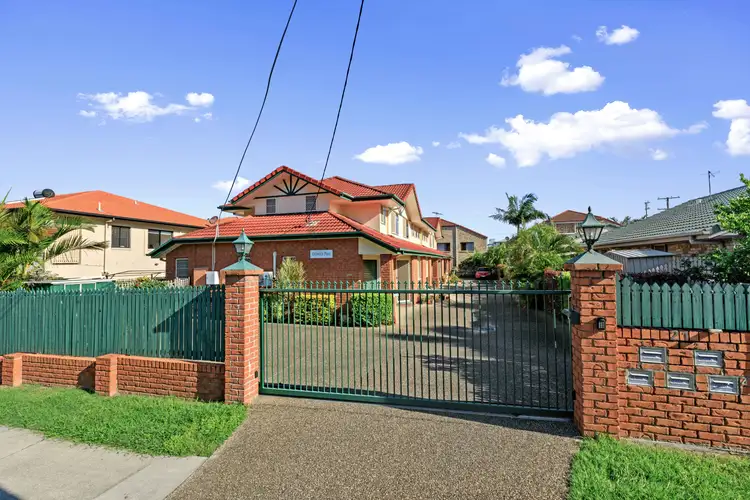 1/21 Downs Street, Redcliffe QLD 4020