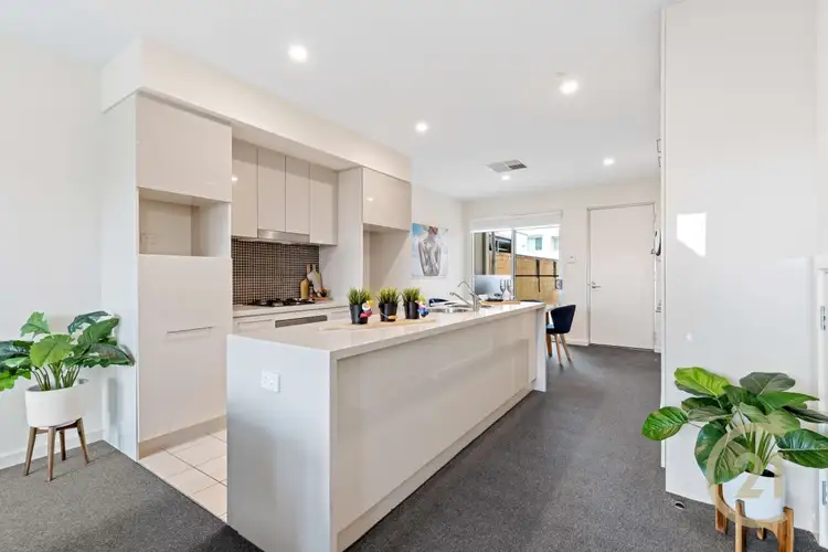 24 Karka Cove, New Port SA 5015