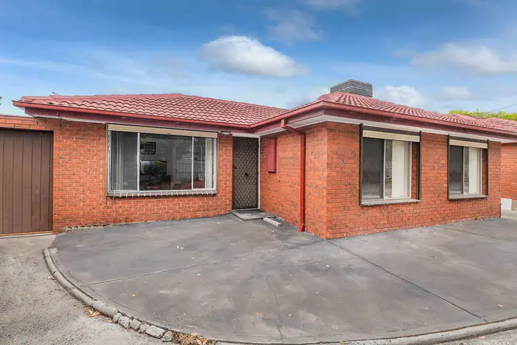 2/43 Canberra Avenue, Dandenong VIC 3175