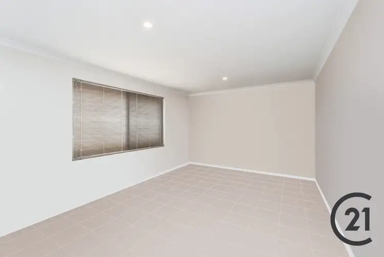 Fifth view of Homely house listing, 10 Vamoose Way, Meadow Springs WA 6210