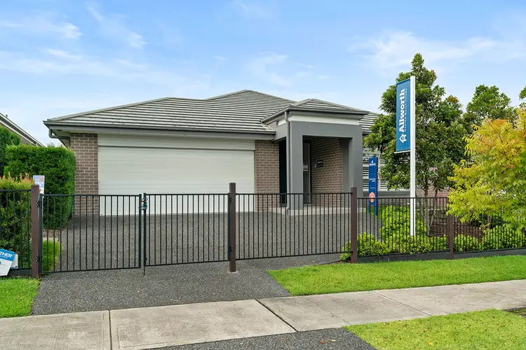 Second view of Homely house listing, 8 Rennington Street, Thornton NSW 2322