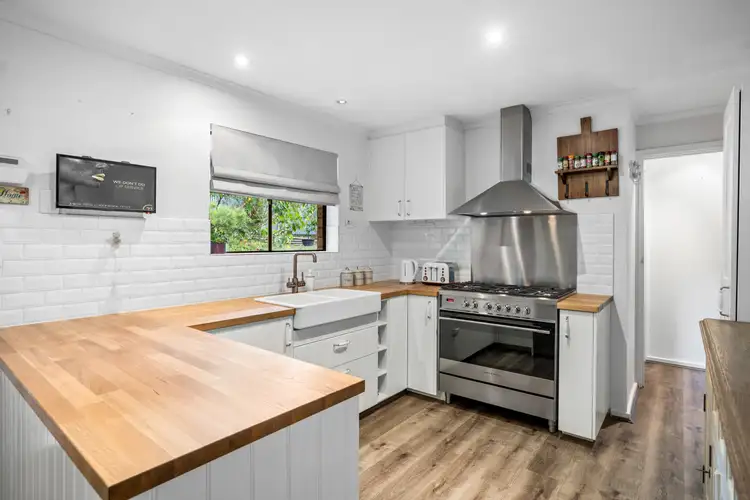 26 Jordan Avenue, Happy Valley SA 5159