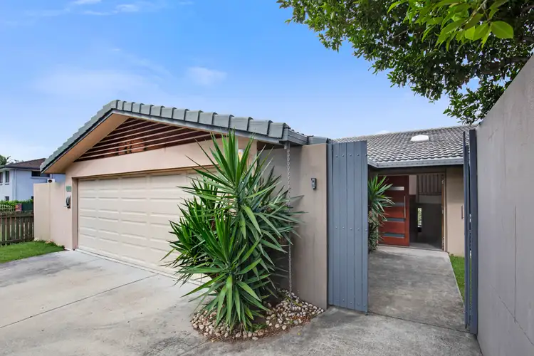 1110 South Pine Road, Everton Hills QLD 4053