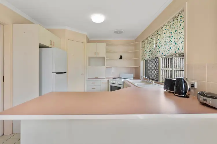 Fourth view of Homely house listing, 4 Dawson Place, Hillcrest QLD 4118
