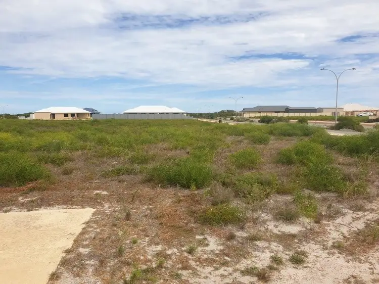 2 Halfmoon Way, Jurien Bay WA 6516