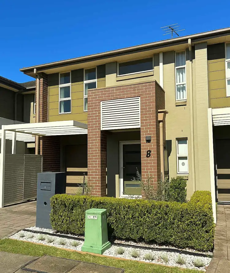 8 Reach Street