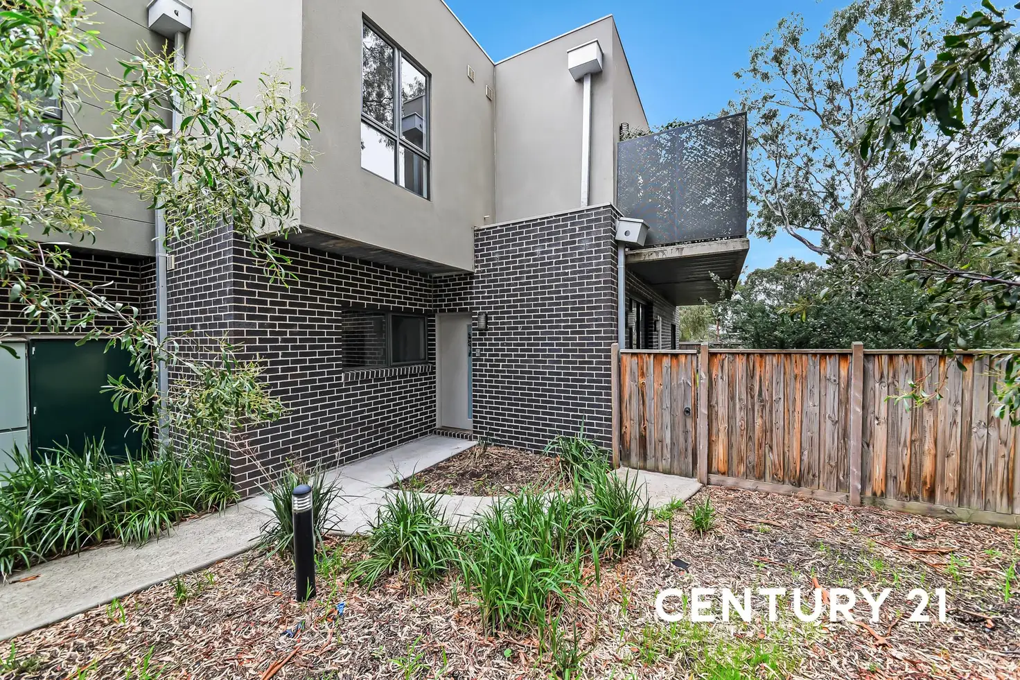 Main view of Homely townhouse listing, 2/2 Vangelica Way, South Morang VIC 3752