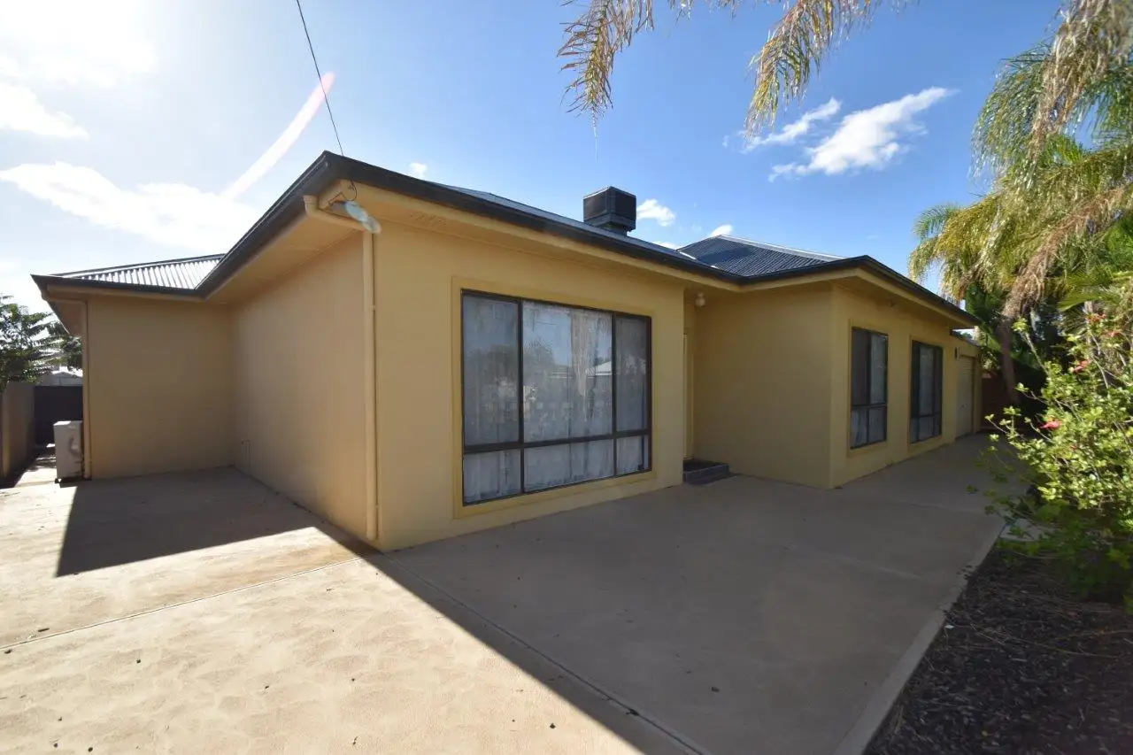 Main view of Homely house listing, 572 Silica Street, Broken Hill NSW 2880