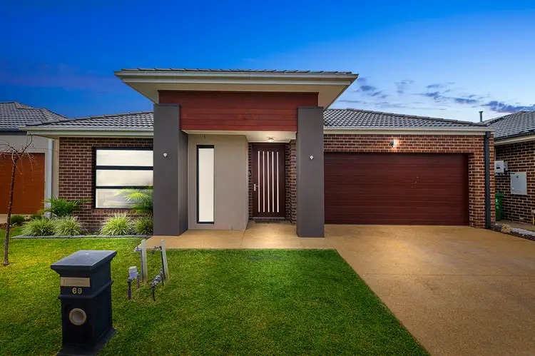 69 Castillo Avenue, Clyde North VIC 3978