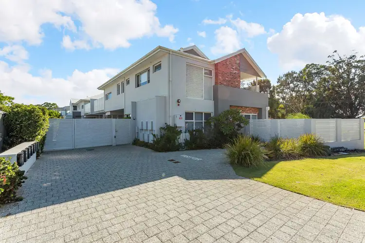 6/57 McGlinn Way, Cloverdale WA 6105