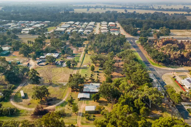 2 Tuckey Street, Pinjarra WA 6208