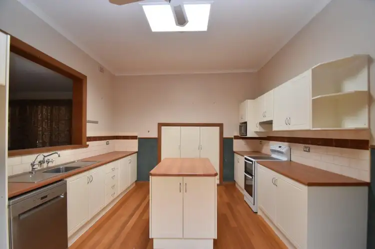 Seventh view of Homely house listing, 327 Piper Street, Broken Hill NSW 2880