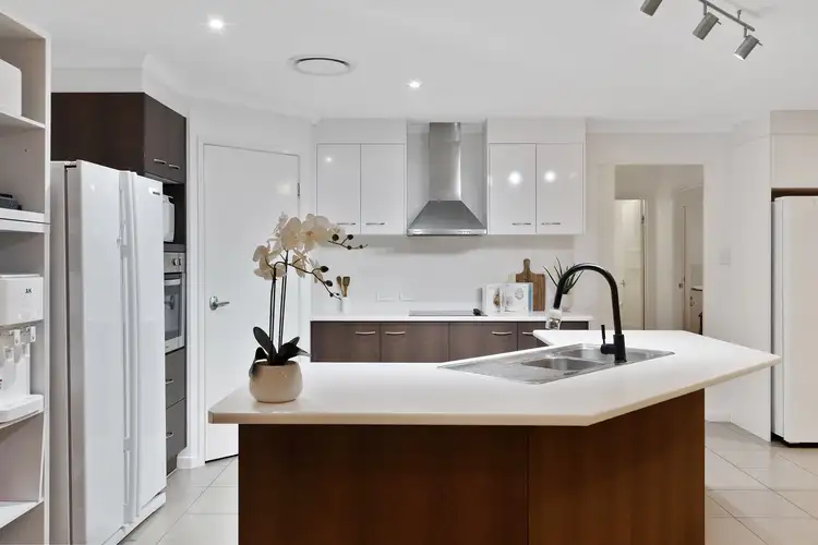 Third view of Homely house listing, 92 Tweeddale Circuit, Drewvale QLD 4116