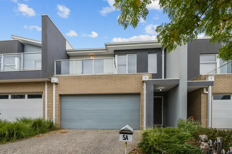 5a Kirkstead Grove, Craigieburn VIC 3064