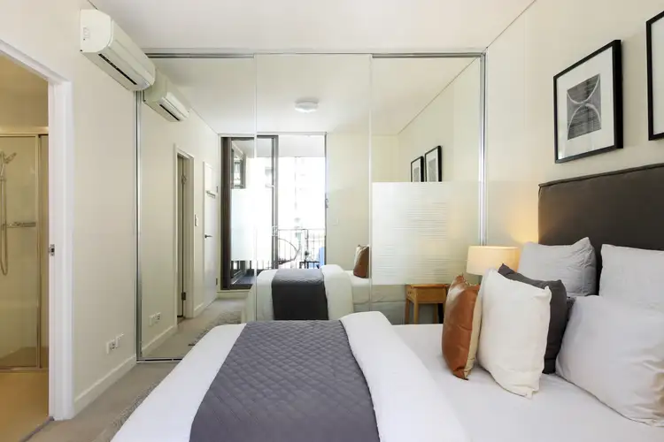 Sixth view of Homely apartment listing, 805/2 Discovery Point Place, Wolli Creek NSW 2205