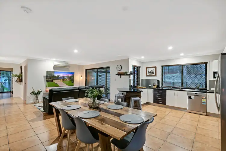 24 Bunya Pine Place, Woombye QLD 4559