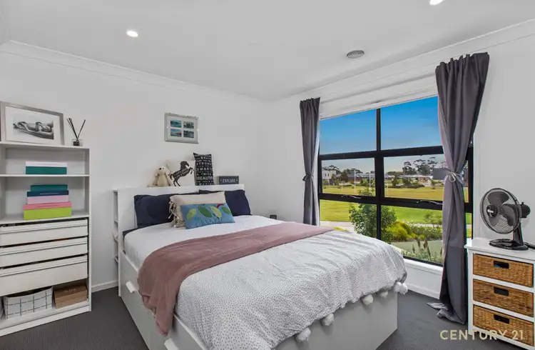 9 Carroll Walk, Pakenham VIC 3810