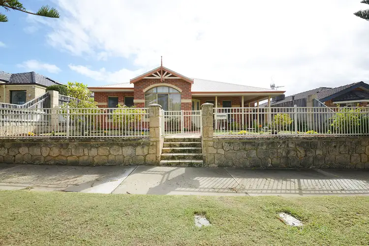 11 Grand Bank Parkway, Mindarie WA 6030