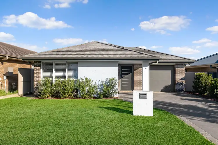 8 Derbyshire Road, Spring Farm NSW 2570