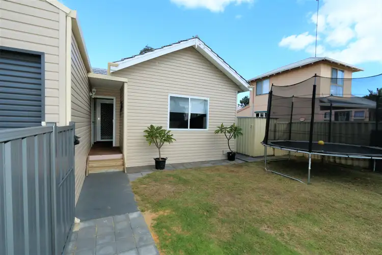 10A Lowe St, Carey Park WA 6230