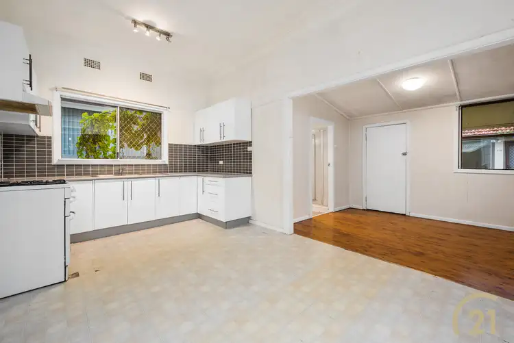 448 The Horsley Drive, Fairfield NSW 2165