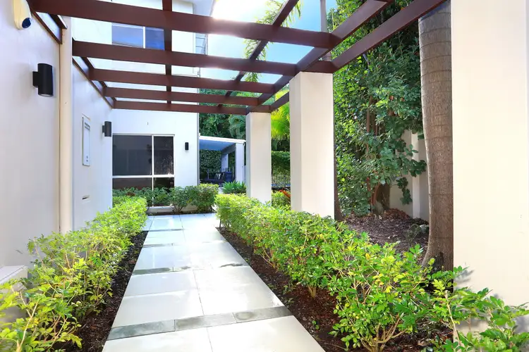 5020B Riverwood Grove, Benowa QLD 4217