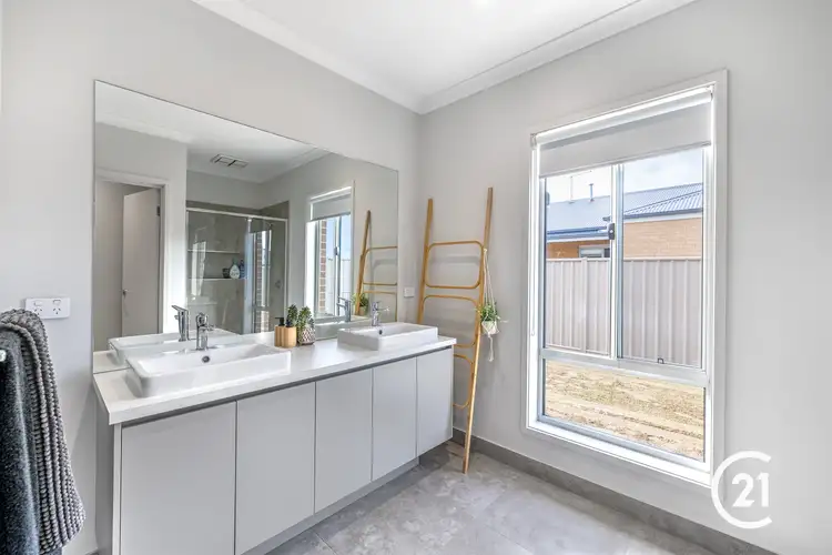 Fifth view of Homely house listing, 18 Maple Street, Echuca VIC 3564