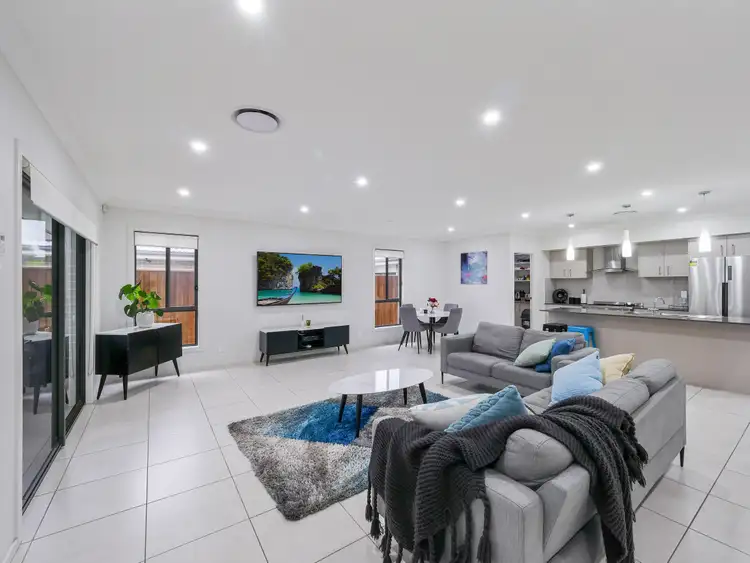 Sixth view of Homely house listing, 19 Dowie Drive, Claymore NSW 2559