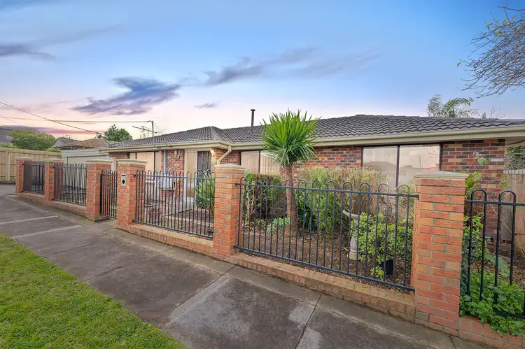 2/7 Ross Street, Dandenong VIC 3175